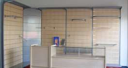 Panel lamas y mostrador