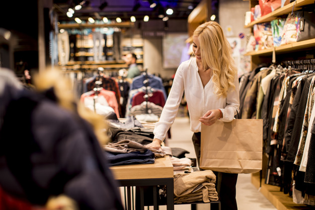 Cómo organizar un almacén de ropa